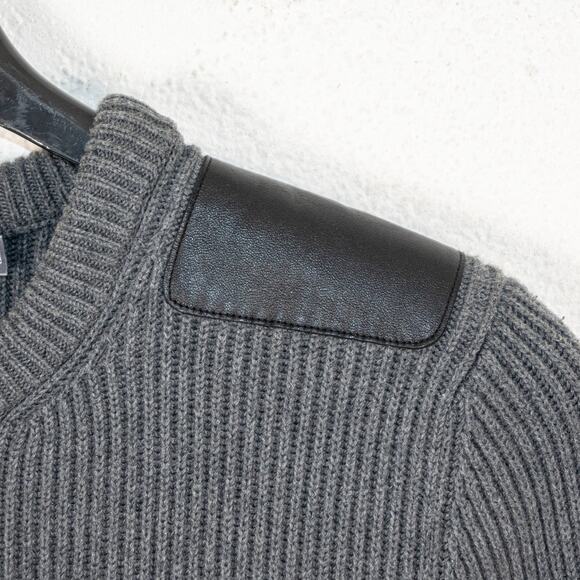 Vince Men's Cotton Ribbed knit Crew Sweater leather shoulder patch M - Picture 7 of 8